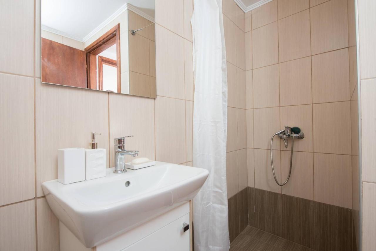 Athina'S Apartment Панагия Екстериор снимка